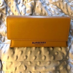 Burberry sunglass case